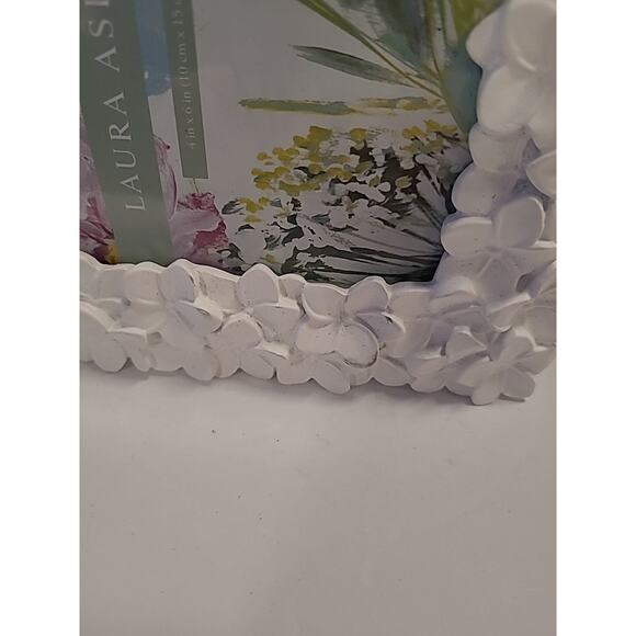 Laura Ashley White Textured Resin Flower Floral 4 X 6 Picture Frame Bridal Baby - Picture 7 of 8